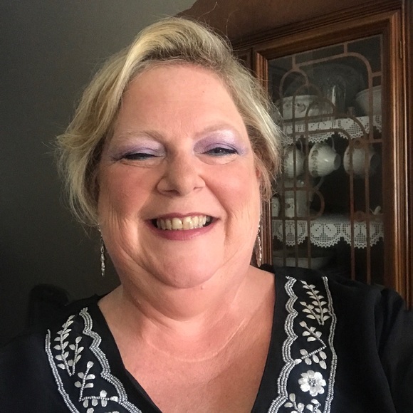 Meet your Posher, Laurie-ann - Picture 7 of 8